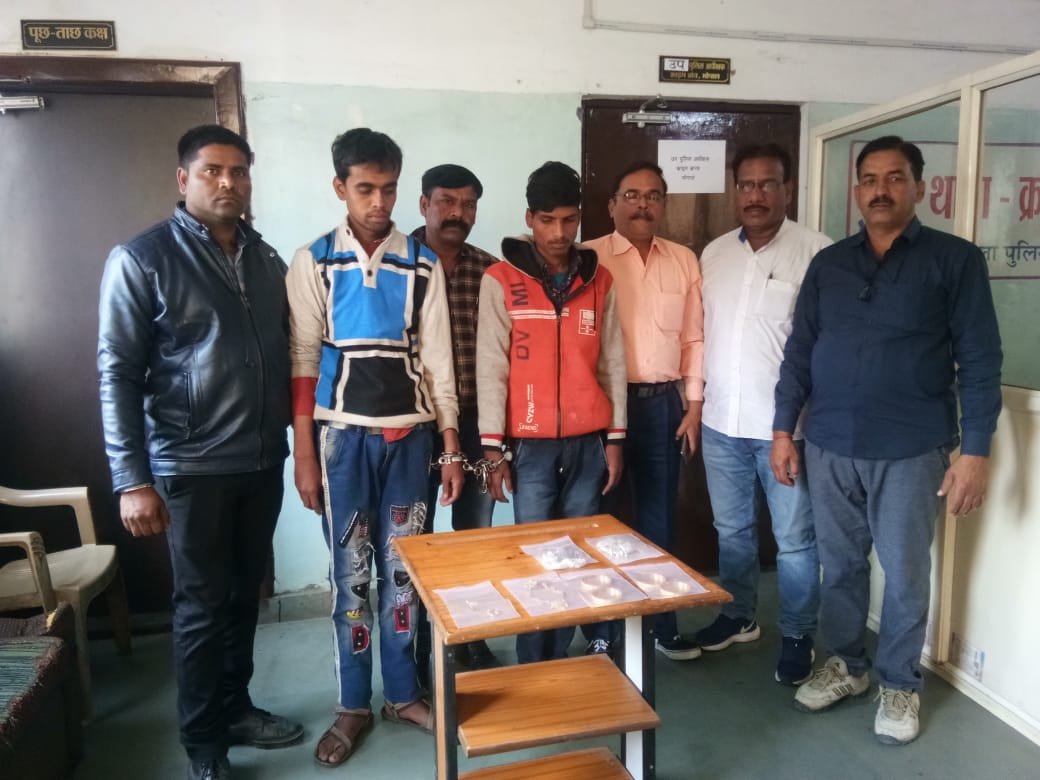 भोपाल क्राइम ब्रांच ने दो शातिर चोरों को गिरफ्तार कर चोरी के सोने-चांदी के जेवरात किया बरामद | New India Times