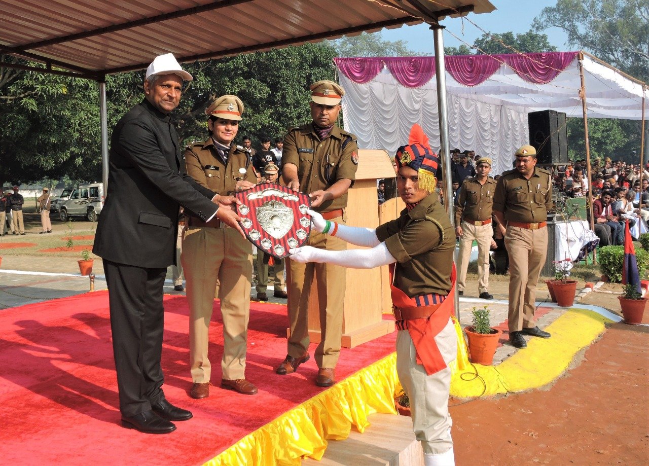 प्रशिक्षणाधीन रिक्रूट आरक्षियों का दीक्षांत समारोह सम्पन्न, 179 रिक्रूट आरक्षी सफलतापूर्वक हुए पास आउट, विभिन्न श्रेणियों में सर्वश्रेष्ठ प्रदर्शन करने वाले 20 आरक्षी हुए पुरस्कृत | New India Times