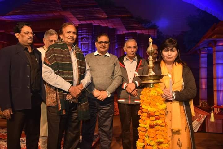 तानसेन संगीत समारोह का रंगारंग आगाज़, पंडित विद्याधर व्यास राष्ट्रीय तानसेन सम्मान से अलंकृत, नई पीढ़ी को परंपराओं से रूबरू कराना जरूरी: मंत्री डॉ. विजयलक्ष्मी साधौ | New India Times