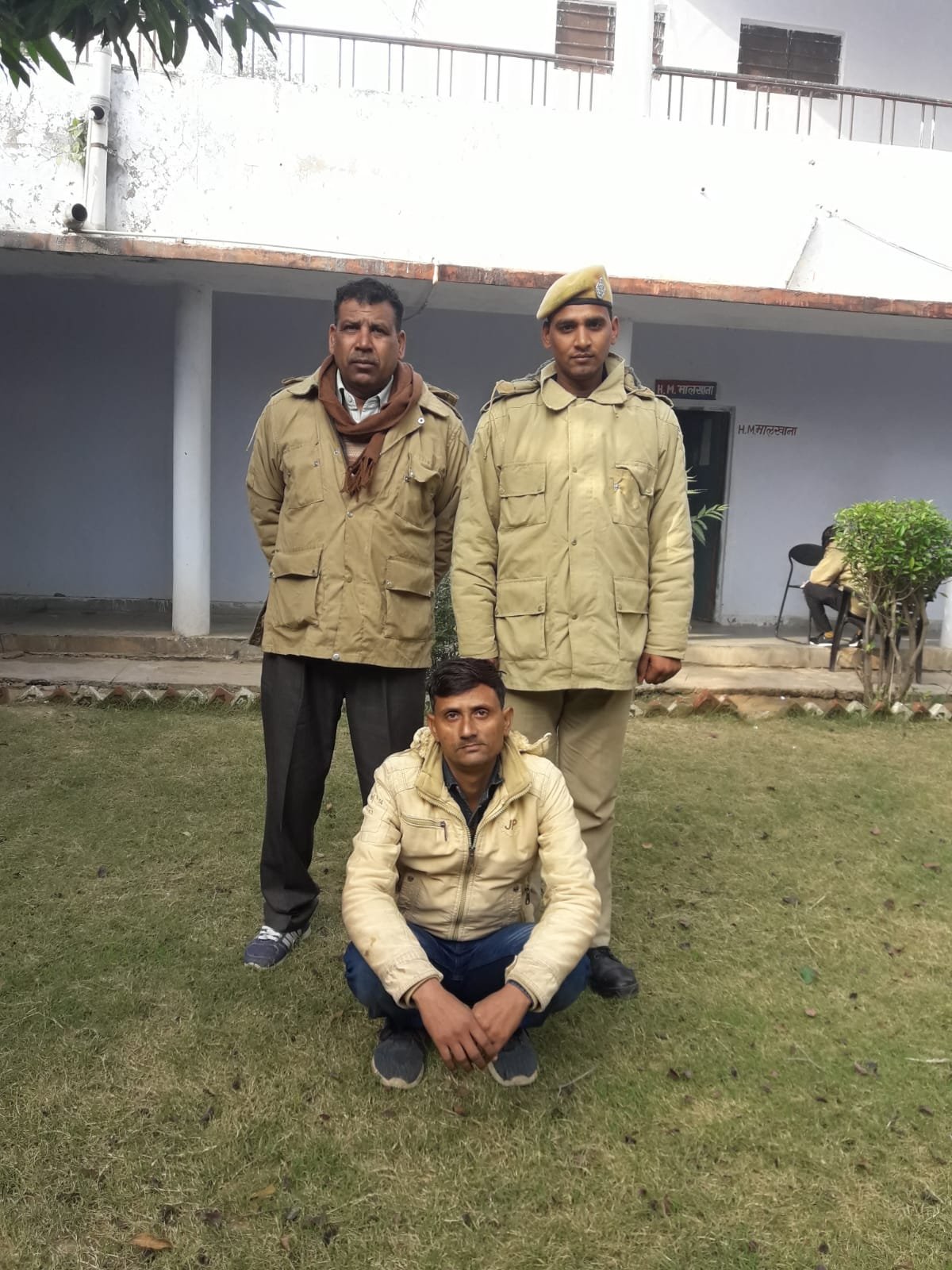 धौलपुर पुलिस ने हत्या का प्रयास करने के मामले में 7 माह से फरार चल रहे एक आरोपी को किया गिरफ्तार | New India Times