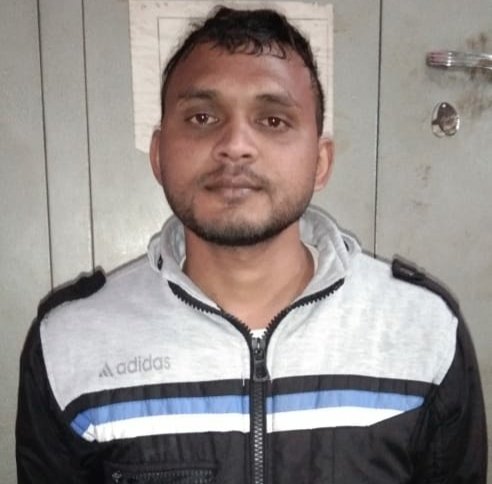 धौलपुर पुलिस ने एक साल से फरार चल रहे रेप के आरोपी को किया गिरफ्तार, पिछले एक साल से गुजरात व यूपी के आगरा में छुपकर कर रहा था काम | New India Times