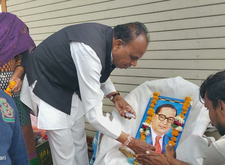 मेघनगर में डॉक्टर भीमराव अंबेडकर की तस्वीर पर किया गया माल्यार्पण | New India Times