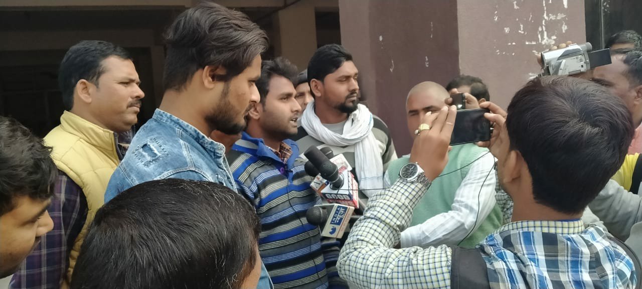 आज़मगढ़ में नागरिकता संशोधन विधेयक के खिलाफ रिहाई मंच ने किया प्रदर्शन, सरकार के खिलाफ असहयोग आंदोलन की दी चेतावनी | New India Times