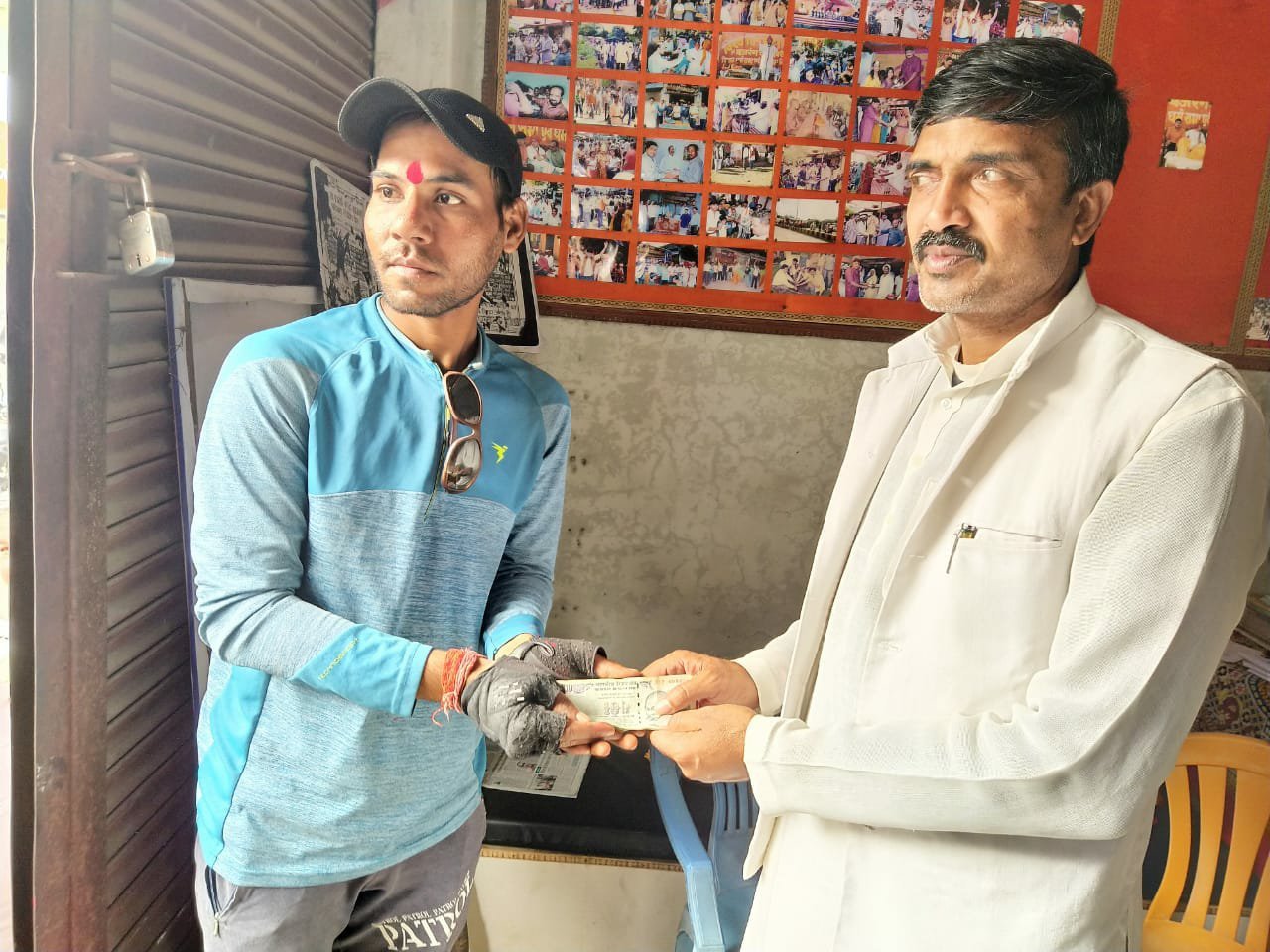 पर्यावरण संरक्षण जनजागरूकता को लेकर मल्टीनेशनल विदेशी कंपनी की नौकरी छोड़कर एक युवा 6500 किमी यात्रा साइकिल से तय पहुंचा देवरी, शहर वासियों ने किया भव्य स्वागत | New India Times