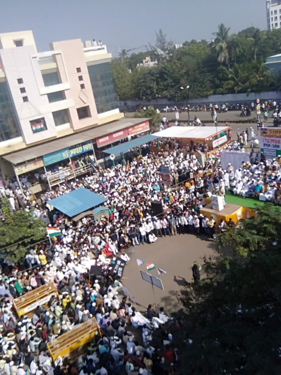 सीएए व एनआरसी को लेकर जमियत उलमा ए हिंद के बैनर तले धुले शहर में लाखों लोगों ने किया विरोध-प्रदर्शन, जमीयत उलमा ने की सीएए और एनआरसी वापसी की मांग,कहा तोड़फोड़, हिंसा गैरकानूनी और शरीयत विरोधी 4 सीएए व एनआरसी को लेकर जमियत उलमा ए हिंद के बैनर तले धुले शहर में लाखों लोगों ने किया विरोध-प्रदर्शन, जमीयत उलमा ने की सीएए और एनआरसी वापसी की मांग,कहा तोड़फोड़, हिंसा गैरकानूनी और शरीयत विरोधी | New India Times