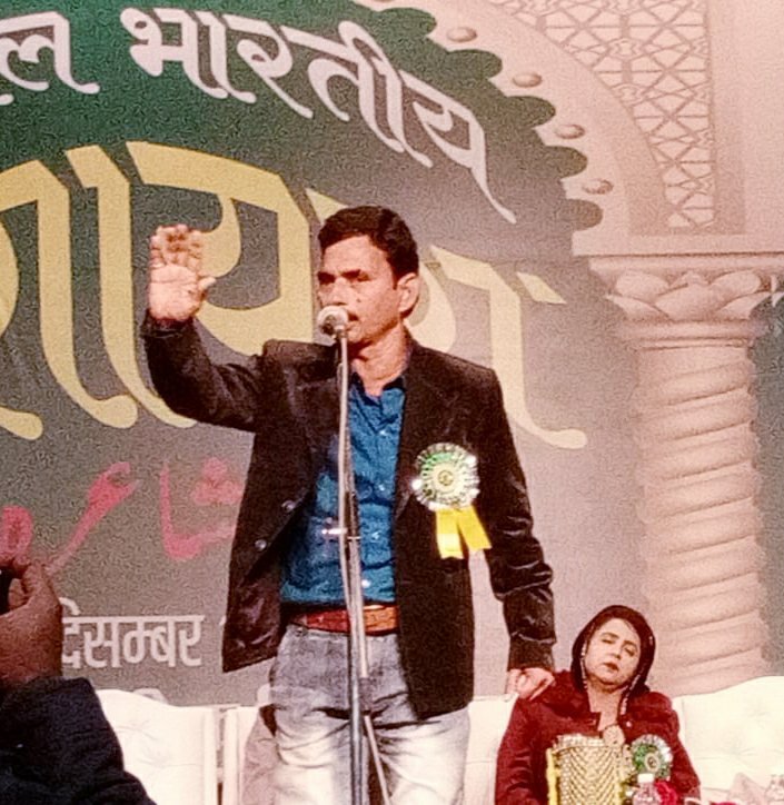 दमोह के शायर ताबिश नैयर को प्रदेश के मंत्री लखन घंघोरिया ने किया सम्मानित | New India Times