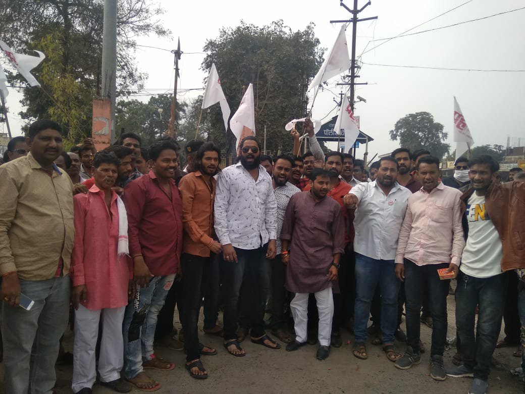 बच्चू भाऊ कडू के मंत्री बनने पर अकोट में मनाई गयी खुशी | New India Times