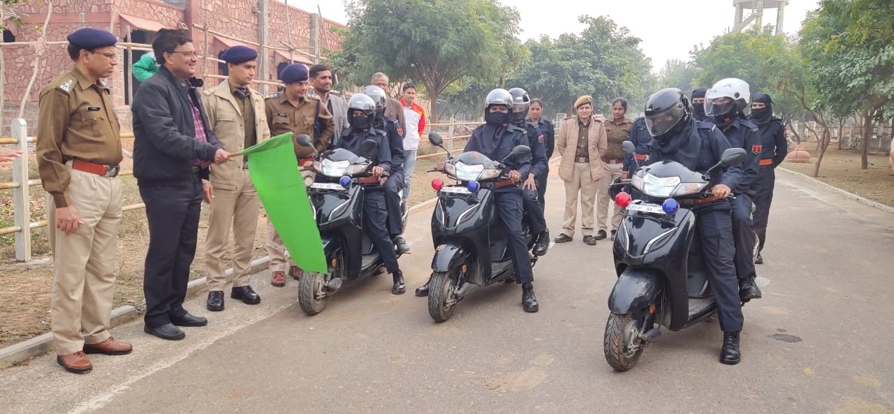 महिलाओं एवं बालिकाओं की सुरक्षा सुनिश्चित करने और उन्हें आत्मरक्षा हेतु सशक्त बनाने के उद्देश्य से सात दिवसीय प्रशिक्षण शिविर का हुआ शुभारंभ | New India Times