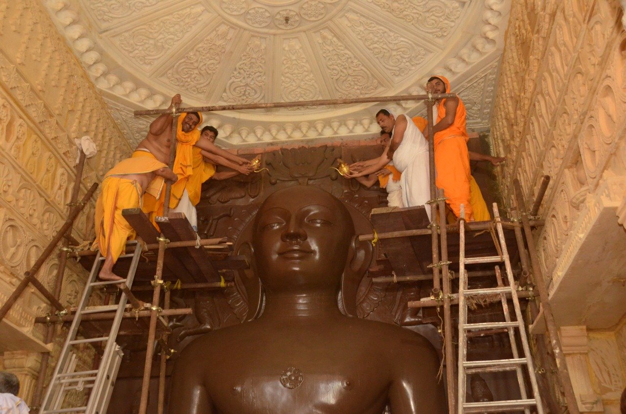 मंदिरों से कई गुना पावर तीर्थ क्षेत्रों में होता है: मुनि श्री | New India Times