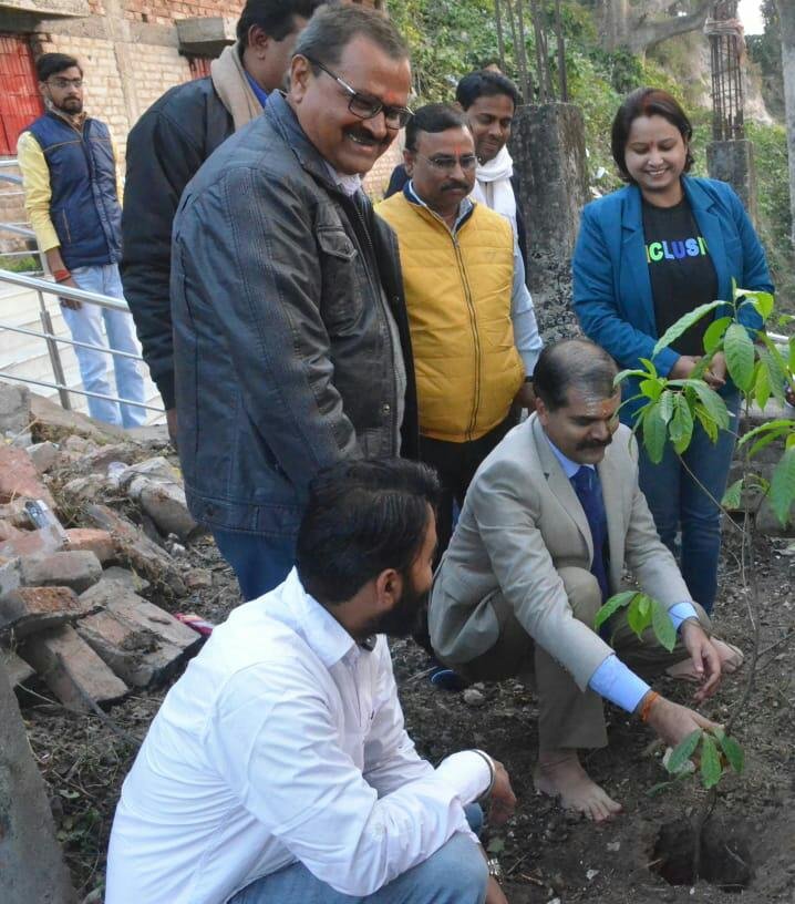 विक्रमशिला मीडिया ग्रुप के सम्मानित सदस्य डीआईजी विकास वैभव का विदाई सह सम्मान समारोह सम्पन्न | New India Times