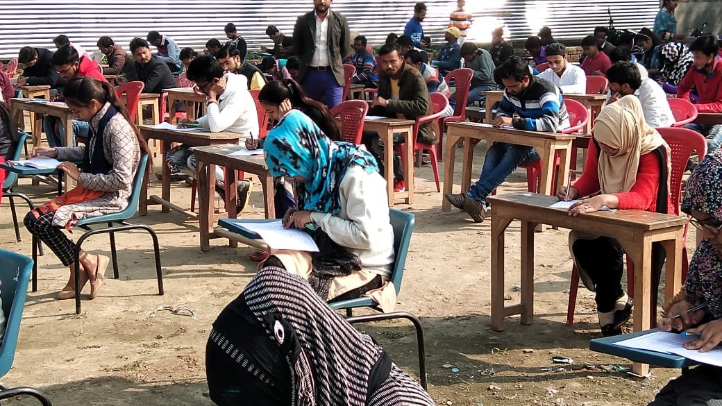 डॉक्टर भीमराव अंबेडकर कन्या शिक्षण संस्थान द्वारा लहरपुर क्षेत्र के हाई स्कूल इंटर व स्नातक के छात्रों को जागरूक करने के लिए किया गया एक कार्यक्रम का आयोजन | New India Times