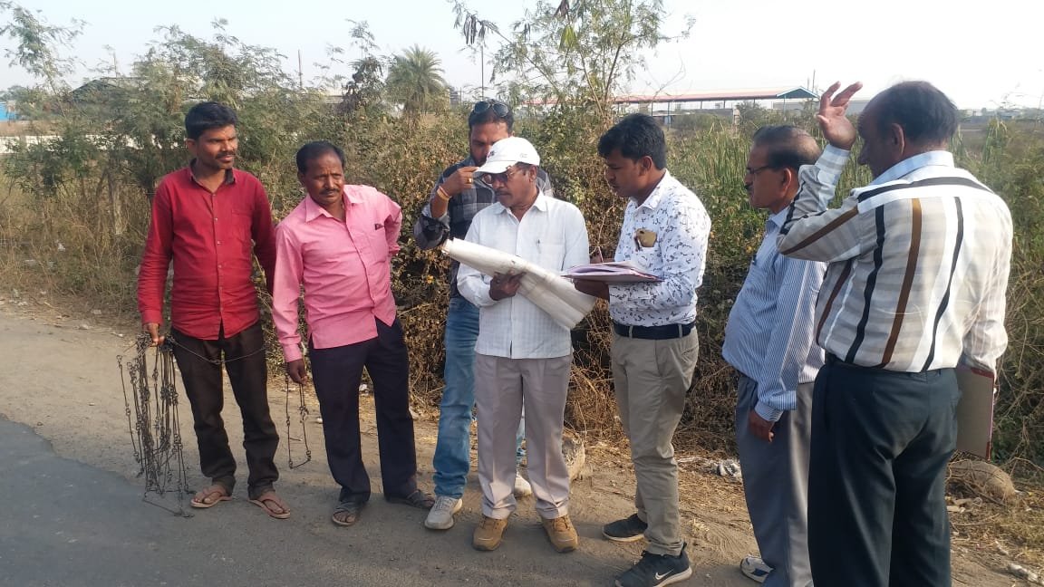 मिशन भु-माफिया का मेघनगर में नहीं हो रहा है असर, औद्योगिक क्षेत्र में संचालित हो रहा है स्कूल | New India Times