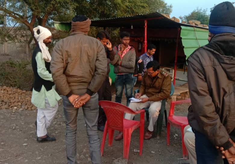 थाना प्रभारी आर एस ठाकुर के निर्देशन में पुलिस ने वाहन चालकों पर की कार्रवाई | New India Times