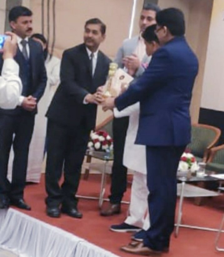 तीन दिवसीय कार्यशाला में गृह मंत्री श्री बाला बच्चन ने किया विटनेस हेल्प डेस्‍क एप्‍लीकेशन का शुभारंभ, कार्यशाला में बुरहानपुर जिला अभियोजन अधिकारी श्री कैलाशनाथ गौतम हुए सम्‍मानित | New India Times