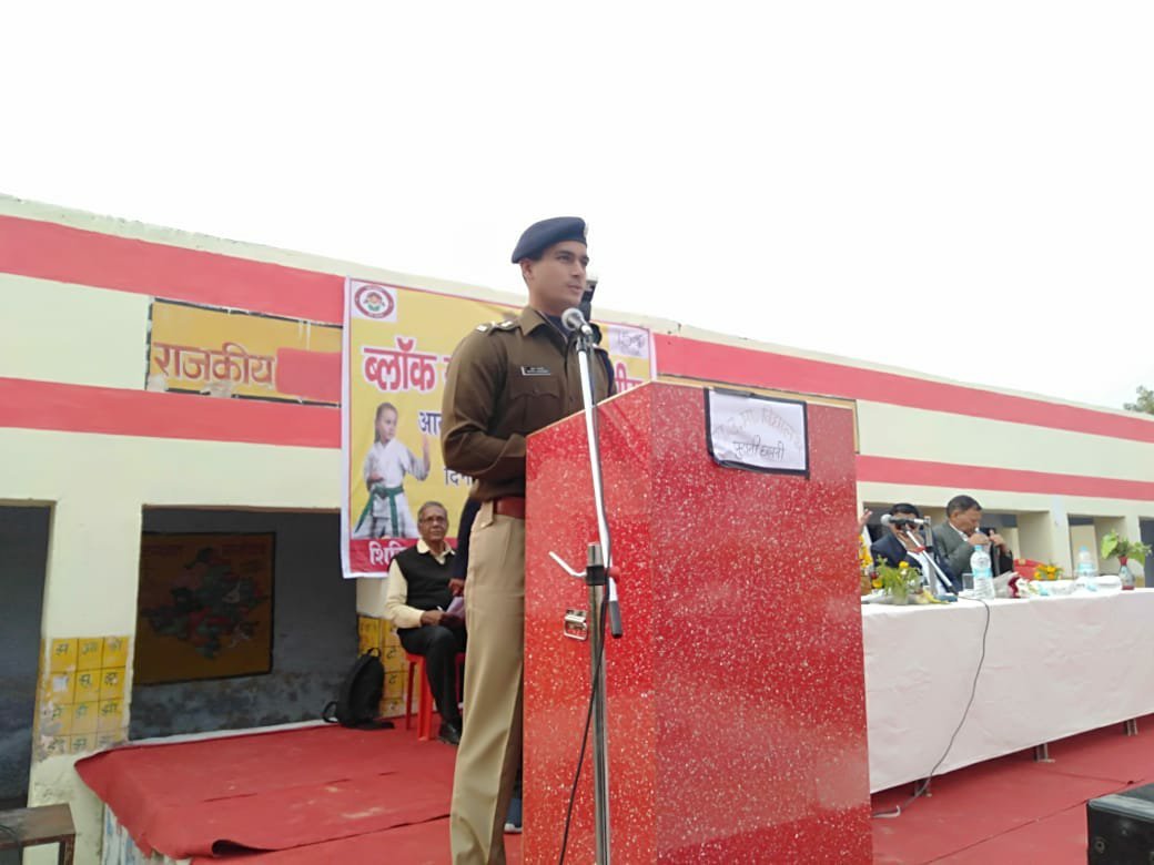 धौलपुर पुलिस, शिक्षा विभाग एवं महिला अधिकारिता विभाग के संयुक्त तत्वाधान में पुरानी छावनी में शिक्षिका व बालिकाओं की आत्मरक्षा हेतु प्रशिक्षण शिविर का हुआ आयोजन | New India Times