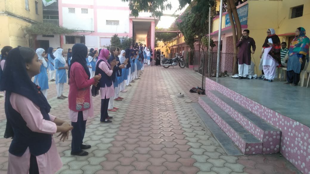 स्टूडेंट पुलिस कैडेट (पीसीसी) योजना के तहत हुआ बालिकाओं को निःशुल्क ड्रेस, कैप व शू का वितरण | New India Times