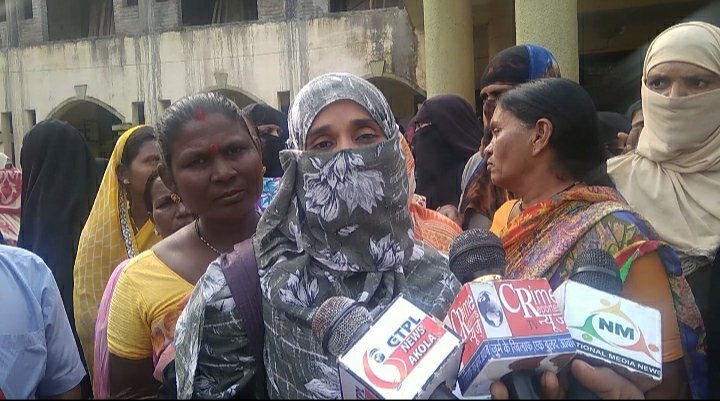 अकोट के नगरसेवक ने शासन-प्रशासन पर लगाया भेद-भाव करने का आरोप, समस्या हल न होने पर नगर पालिका में दी धरना देने की चेतावनी | New India Times