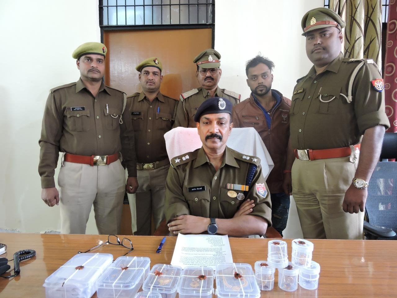 पुलिस ने चोरी की घटना का महज 24 घंटे के अंदर ही कर दिया खुलासा | New India Times