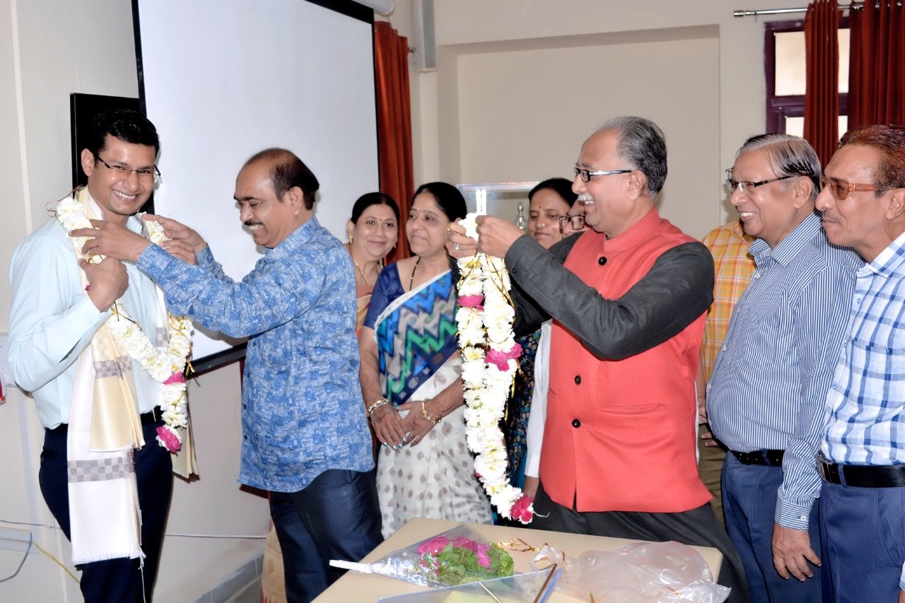 एसपी अजय सिंह के स्थानांतरण पर जाइंट्स ग्रुप आफ़ बुरहानपुर, जन जागृति संस्था एवं लायंस क्लब के पदाधिकारियों ने किया विदाई स्वागत | New India Times