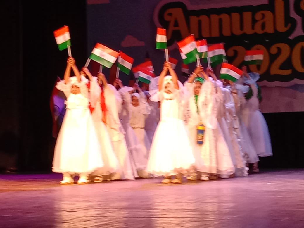 होली इकरा पब्लिक स्कूल का 2020 ऐनुअल प्रोग्राम हुआ सम्पन्न, बच्चों ने दी एक से बढ़कर एक प्रस्तुति | New India Times