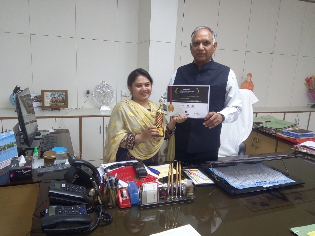 ग्रामोदय विश्वविद्यालय की छात्रा को नई दिल्ली में मिला "इंटरनेशनल आर्ट्स एक्सीलेंस अवॉर्ड- 2020" | New India Times