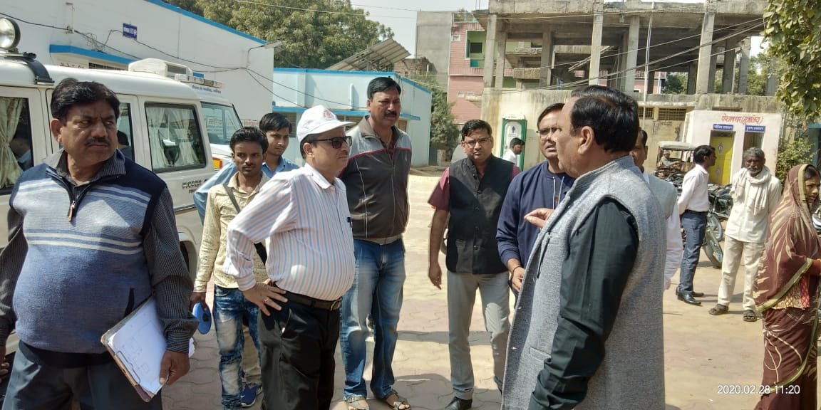 लीज पर दी जाएंगी अस्पताल परिसर में दुकाने, डबरा एसडीएम ने किया सिविल अस्पताल का औचक निरीक्षण | New India Times