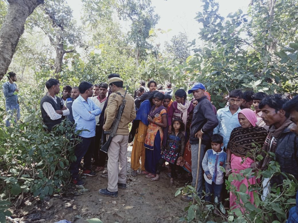संदिग्ध हालत में जंगल में मिले प्रेमी युगल के शव, परिजनों ने एक दूसरे पर लगाया हत्या का आरोप | New India Times