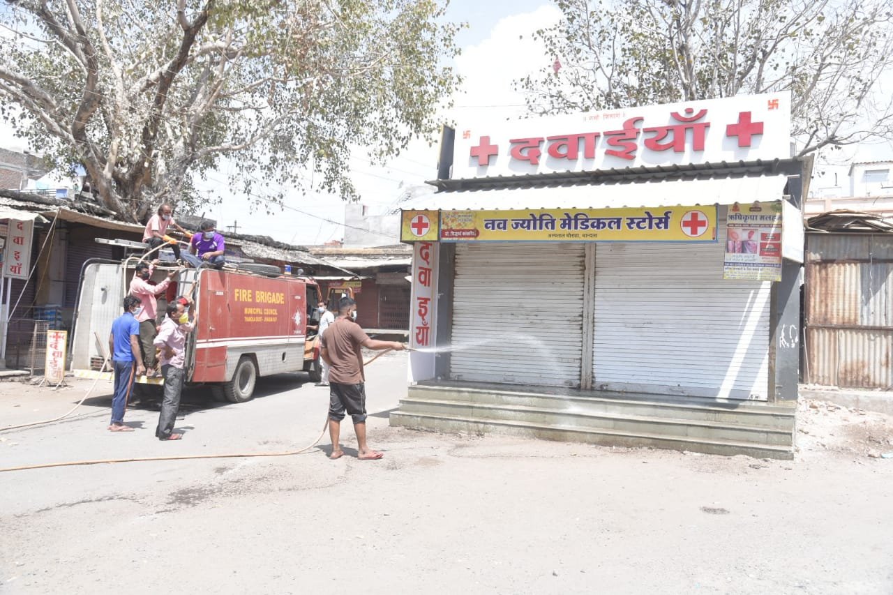 झाबुआ जिले में जनता कर्फ्यू को मिला जन समर्थन, दुकानें रहीं बंद और सड़क व गलियां दिखीं सुनसान | New India Times