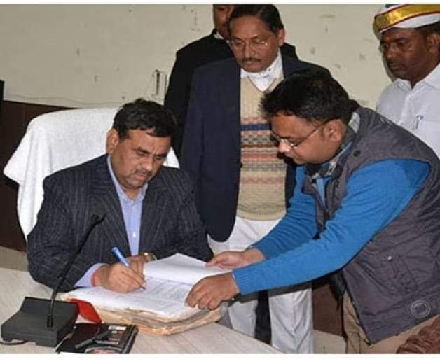 मथुरा में अब नहीं होगी कालाबाजारी, शिकायत कन्ट्रोल रूम नम्बर 0565-2470218 पर दें | New India Times