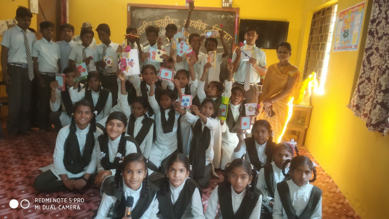 राज्य तथा जिला शिक्षा केंद्र के निर्देशानुसार फिल्मांकन टीम द्वारा चयनित शालाओं में सफलता की कहानी का किया गया फिल्मांकन | New India Times