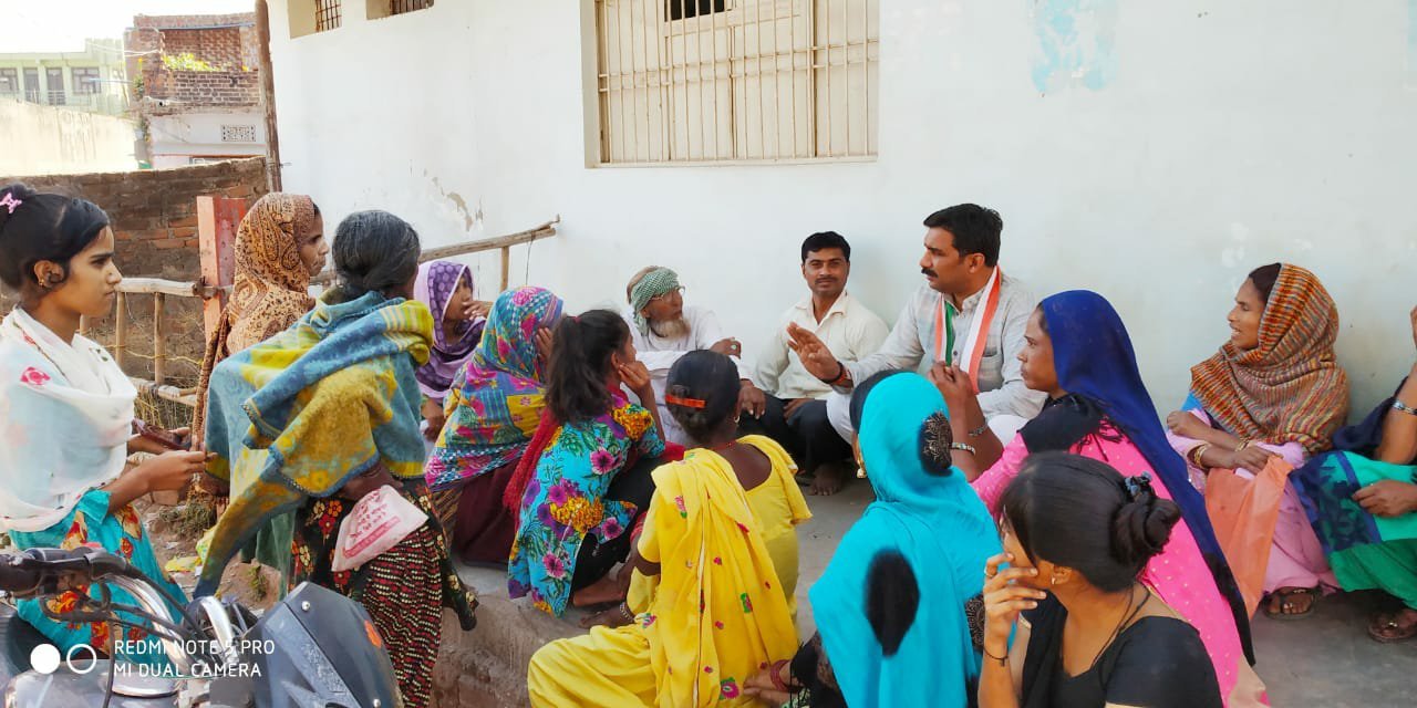 कम खर्च में घरों के मीटर लगवाकर सत्येन्द्र शर्मा ने मनाया होली का महापर्व | New India Times