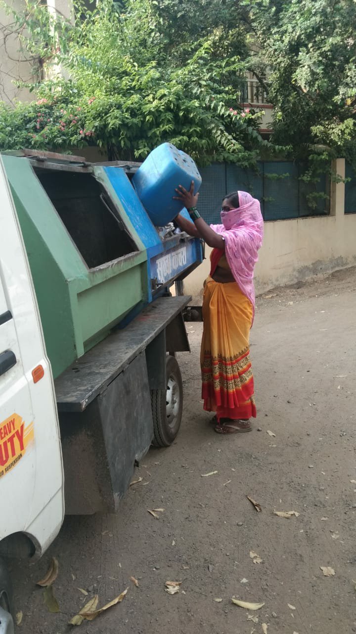 भोपाल में सफाई कर्मचारियों के पास नहीं है पर्याप्त मात्रा में मास्क और दस्ताने | New India Times