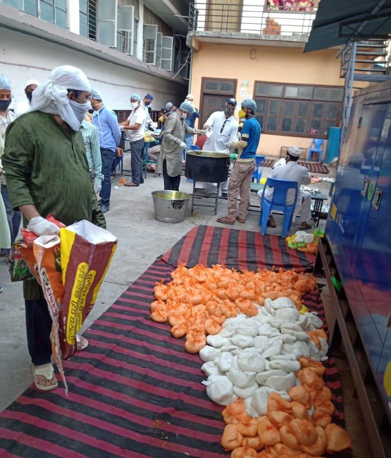 टोटल लॉकडाउन के चलते जमात-ए-इस्लामी द्वारा चलाये जा रहे रीलीफ किचन हुऐ बंद ग़रीब,मज़दूर, और असहाय लोगों के सामने खाने को लेकर हुआ संकट खड़ा | New India Times