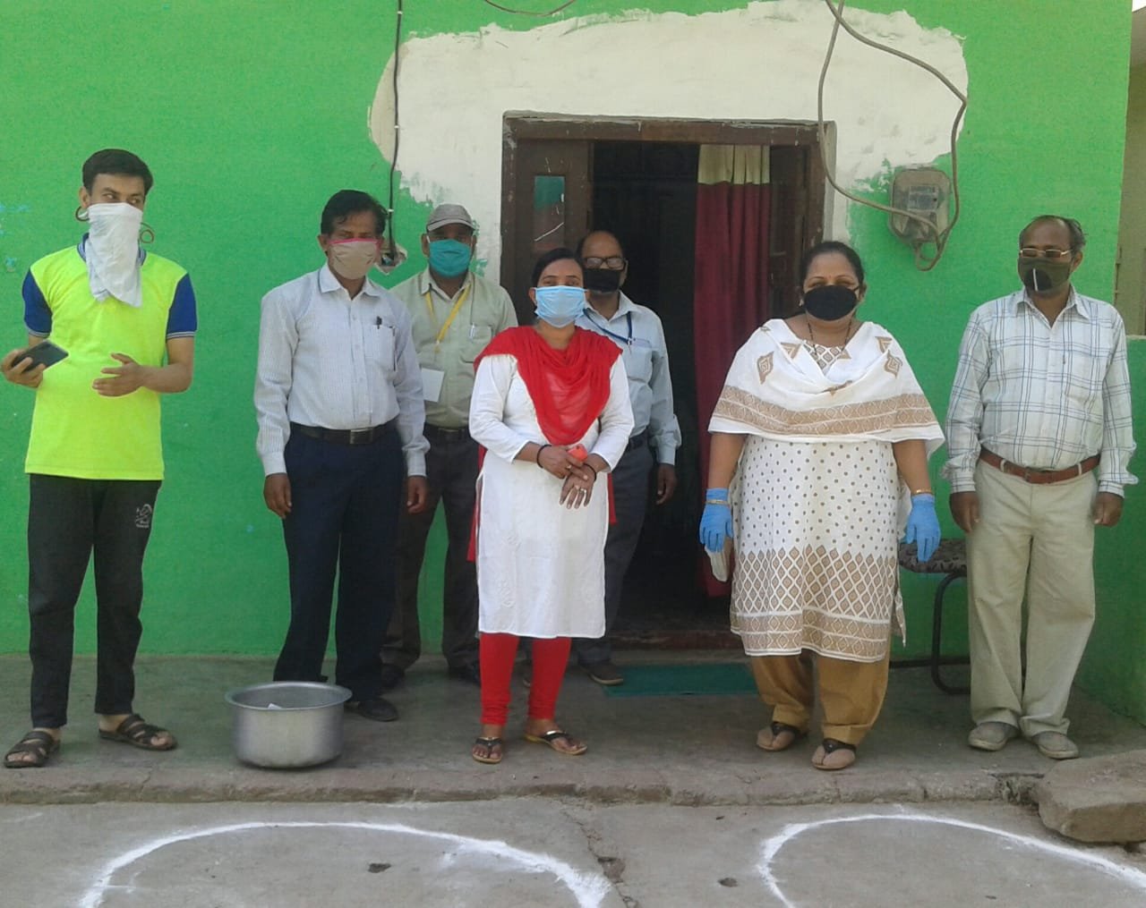 गोपाल किरन समाज सेवी संस्था निरंतर कर रही है कोरोना संक्रमण को रोकने व लाॅक डाउन प्रभावितों को भुखमरी से बचाने में मदद | New India Times