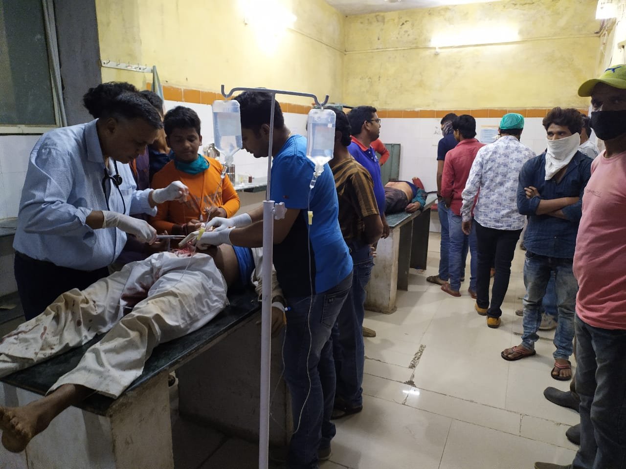 प्याज चुराने गए अज्ञात बदमाशों ने पिता- पुत्र को मौत के घाट उतारा | New India Times