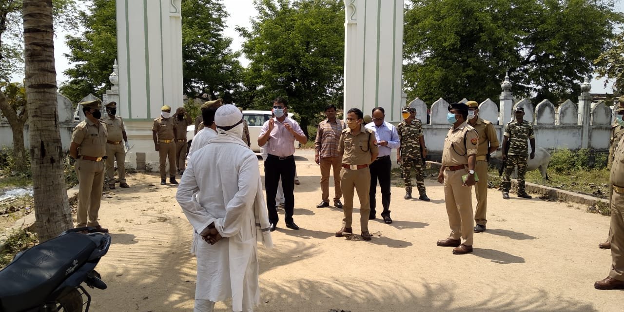 डीएम व एसपी ने बघाडु मदरसे का किया औचक निरीक्षण, शासन के निर्देशों की अवहेलना करने पर दी सख्त कार्यवाही की चेतावनी | New India Times