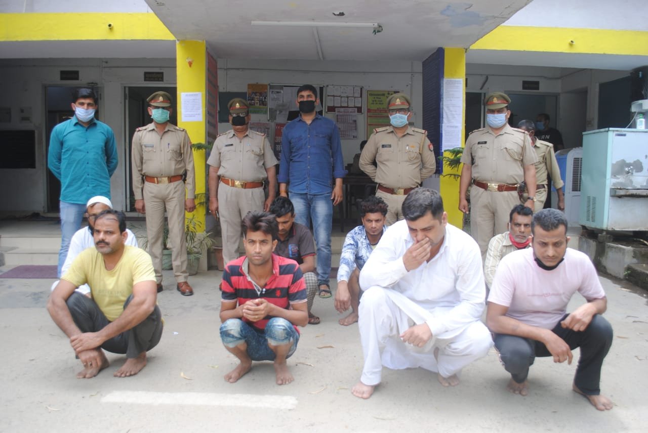 सिविल लाइंस थाना पुलिस ने लॉक डाउन में गोकशी करते हुऐ पूर्व पार्षद सहित आठ लोगों को किया गिरफ्तार | New India Times
