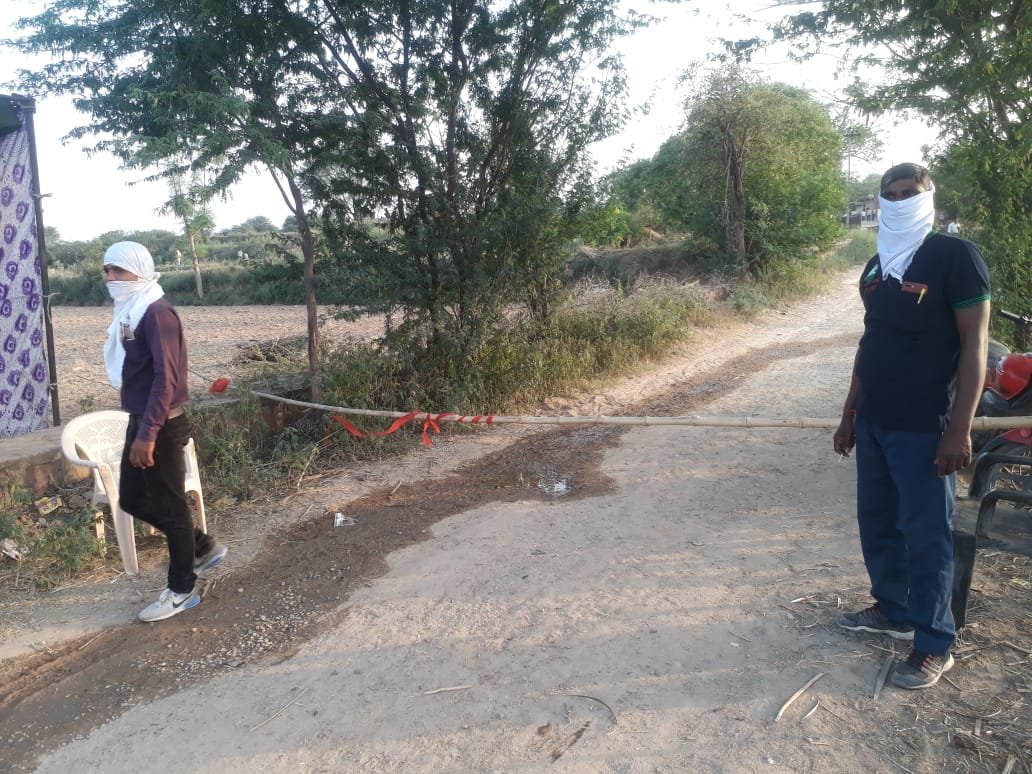 धौलपुर पुलिस ने राजाखेड़ा के सीमावर्ती क्षेत्र में मुख्य मार्ग के अलावा अन्य वैकल्पिक रास्तों पर भी सुरक्षा के किये कड़े इंतजाम | New India Times