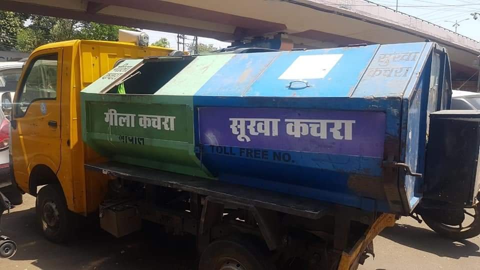 कोहेफिजा पुलिस ने नगर निगम के कचरा वाहन से अवैध कच्ची शराब परिवहन करते हुए वाहन चालक समेत 3 आरोपियों को किया गिरफ्तार | New India Times