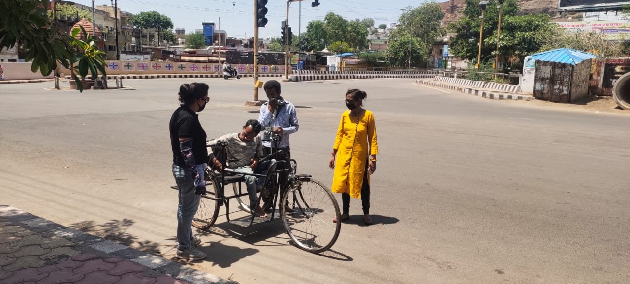 ग्वालियर में हर जरूरतमंद को पर्याप्त मात्रा में भोजन उपलब्ध | New India Times