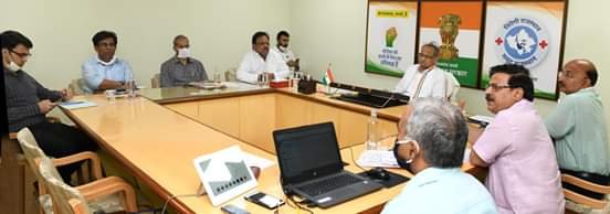 कोविड 19 महामारी की लड़ाई में पूरा देश एकजुट है, भारत सरकार को भी राज्यों को गाइड लाइन्स जारी करते समय वही एकरूपता दिखानी चाहिए चाहे वहां पर किसी भी पार्टी की सरकार हो। फंसे लोग चरणबद्ध तरिके से राजस्थान से बाहर व बाहर के राजस्थान अपने घर आ सकेगे: मुख्यमंत्री अशोक गहलोत | New India Times