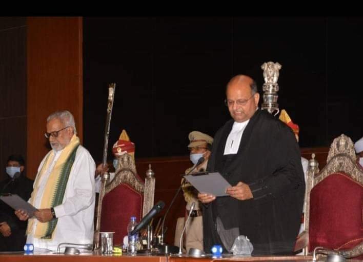 जस्टिस मोहम्मद रफीक ने उड़ीसा हाईकोर्ट के 31वें मुख्य न्यायाधीश के रुप में ली शपथ | New India Times