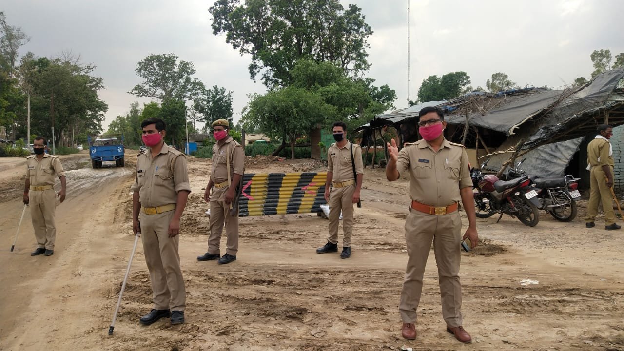 लाॅक डाउन-2 को सत् प्रतिशत सफल बनाने के लिए हैदराबाद पुलिस कर रही गांव-गांव मीटिंग व पैदल गश्त | New India Times