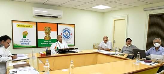 लगभग 10 लाख प्रवासियों के आने-जाने के पुख्ता इंतजाम करने के लिए मुख्यमंत्री गहलोत ने दिये निर्देश | New India Times