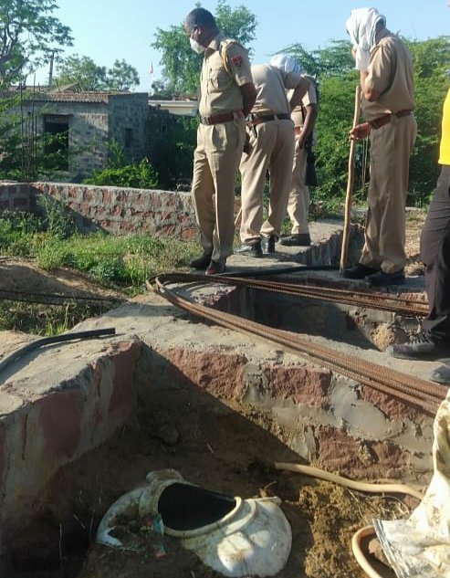 धौलपुर पुलिस व आबकारी विभाग ने संयुक्त कार्यवाही करते हुए अवैध शराब बनाने की कई भट्टियों सहित करीब 15,000 लीटर वाश कराई नष्ट | New India Times