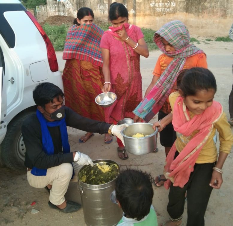लाॅक डाउन के बीच नाॅन-स्टाप चल रहा है भीम सेना का लंगर, भीम सेना चीफ़ नवाब सतपाल तंवर ने अपने ऑफिस को बनाया फूड कंट्रोल रूम | New India Times