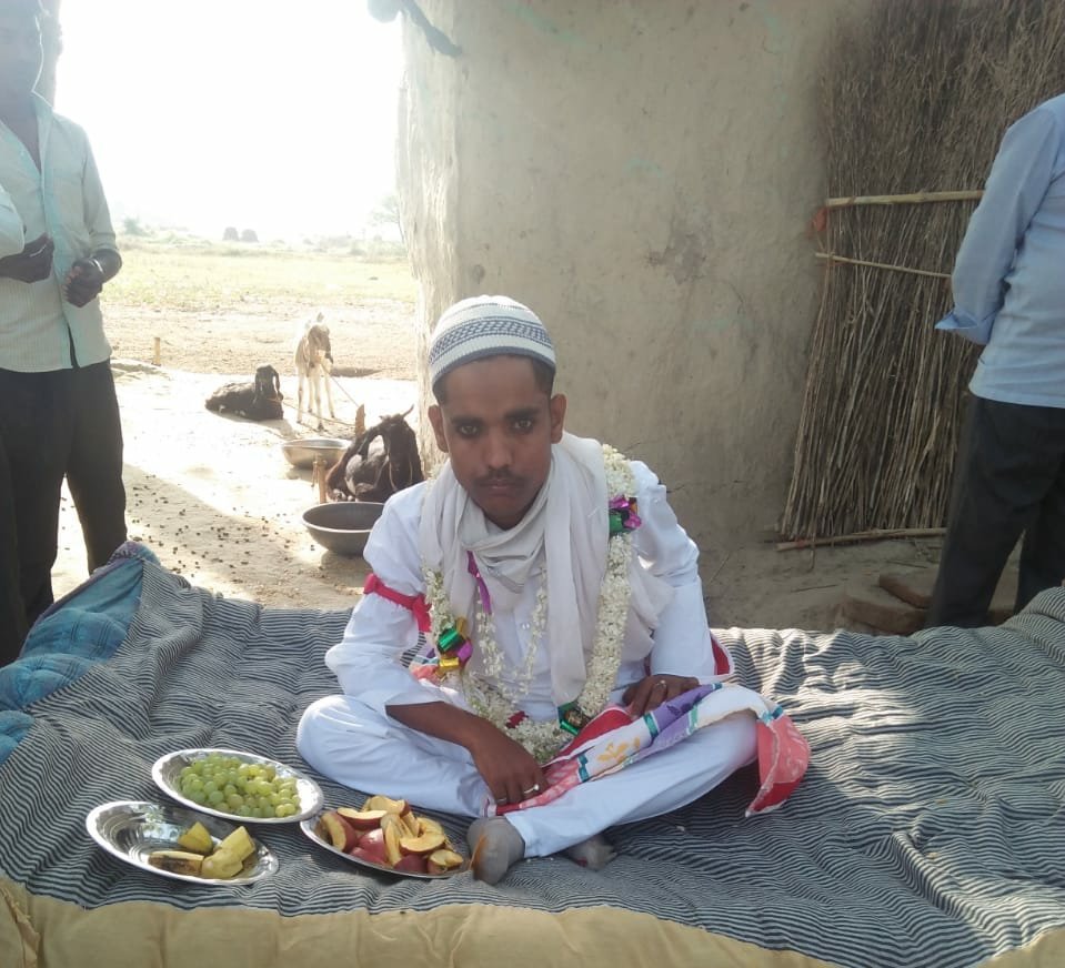 जौनपुर जिला में बिना बैंड-बाजे व बारात के हुई शादी, कोरोना वायरस के मद्देनजर सोशल डिस्टेंसिंग का पूरी तरह से पालन कर हुई शादी | New India Times