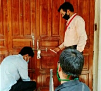 MRP से जादा पैसे लेकर सेनेटाइजर बेचने पर मेडिकल स्टोर सील | New India Times