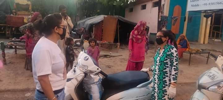 गौरवशाली सामाजिक संस्था की ओर से चिंन्हित जरूरतमंद परिवारों को वितरित की गई भोजन सामग्री | New India Times