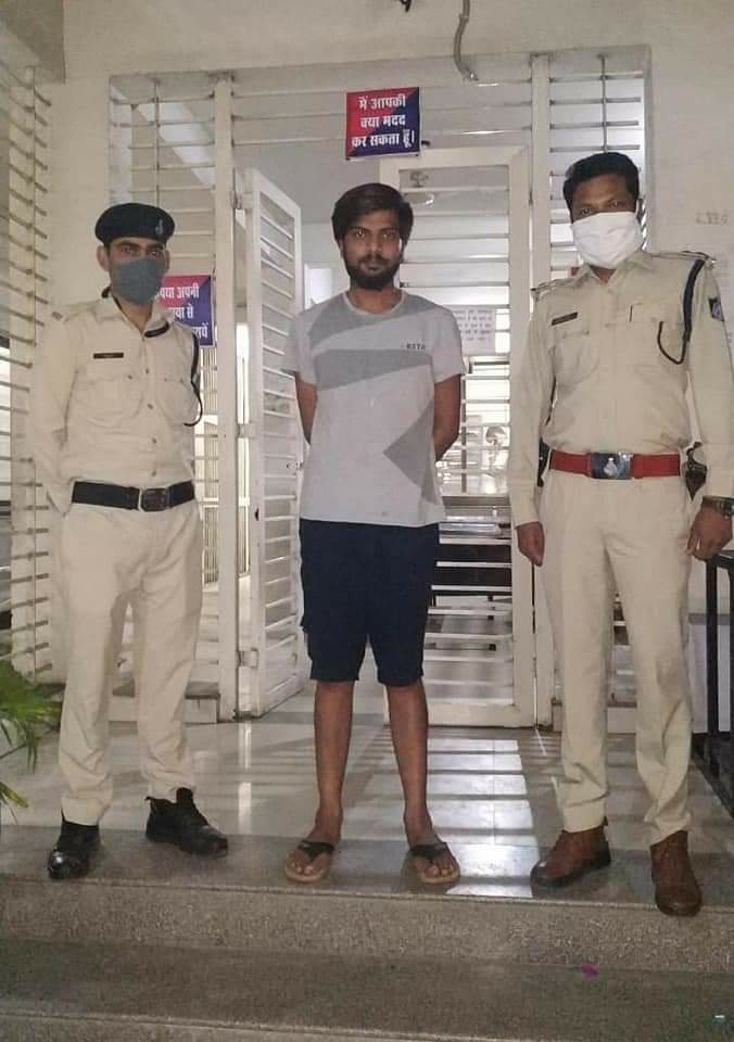 एसडीएम के नाम से जाली पास बनाने वाले गिरोह का पर्दाफाश, एक आरोपी गिरफ्तार, सरगना सहित तीन फरार | New India Times